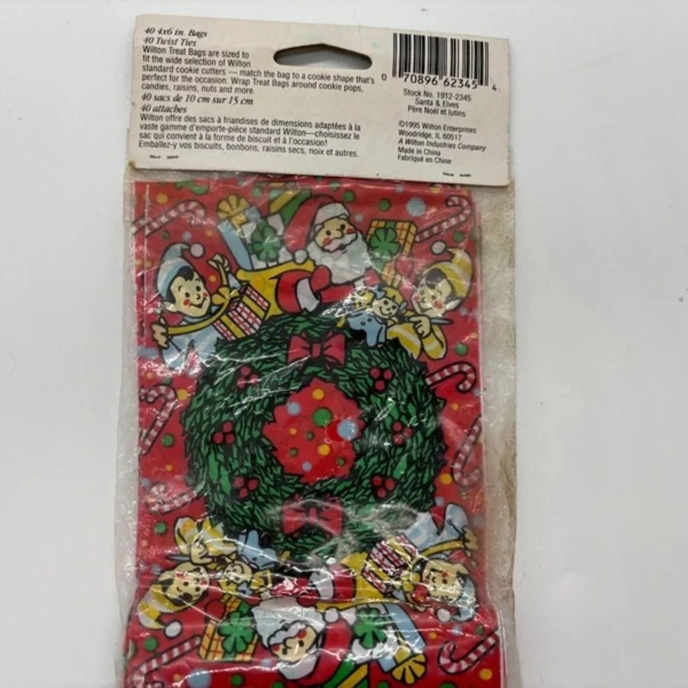 Wilton Red Christmas Wreath Treat Bags